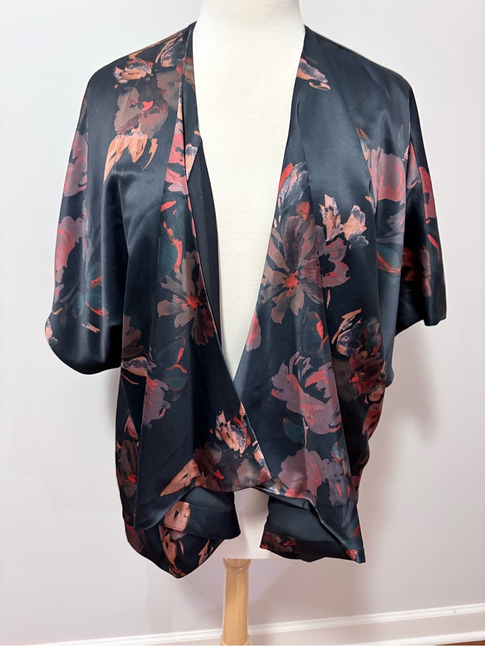 Black Floral Satin Open-Front short sleeve jacket